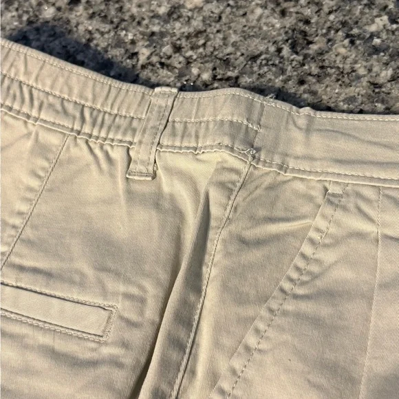 GAP Women's Khaki Elastic Waist Pleated Trousers - size 8 - Picture 11 of 14